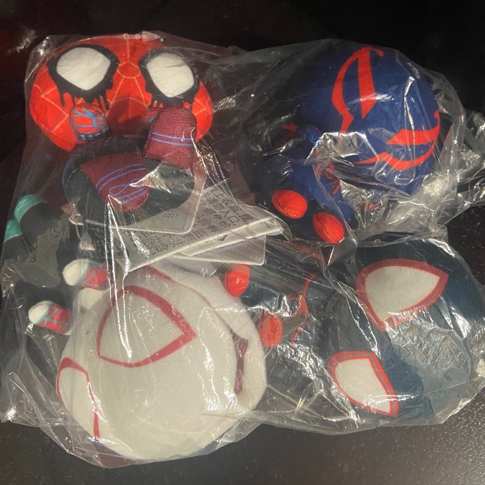 NWT Across The Spiderverse Japan Sega Plush FULL SET MILES GWEN MIGUEL HOBIE